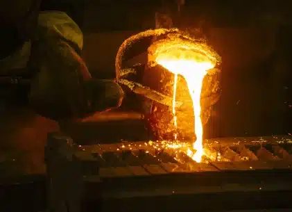بررسی اثر افزودن روی (Zn) بر ریزساختار و خواص مکانیکی آلیاژهای آلومینیوم